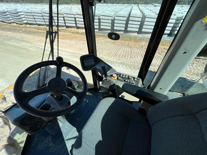 2013 Caterpillar Cp54b