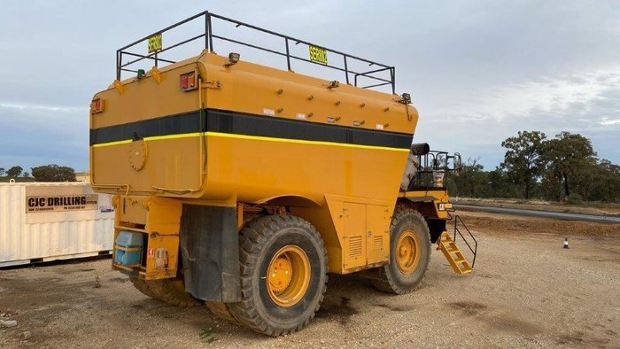 2000 Caterpillar 775D 