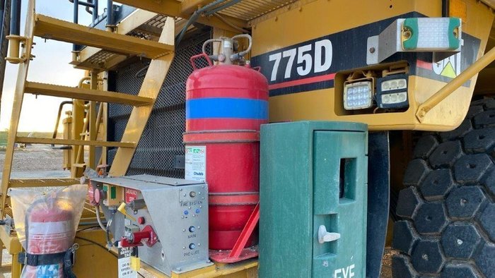 2000 Caterpillar 775D 