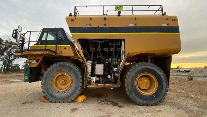 2000 Caterpillar 775D 