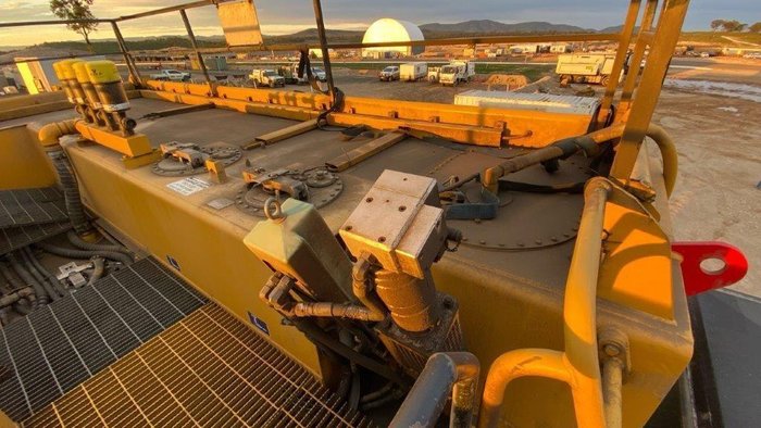 2000 Caterpillar 775D 