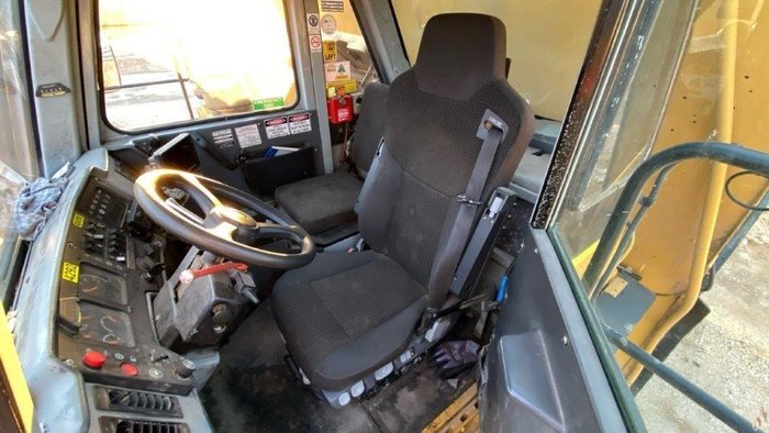 2000 Caterpillar 775D 