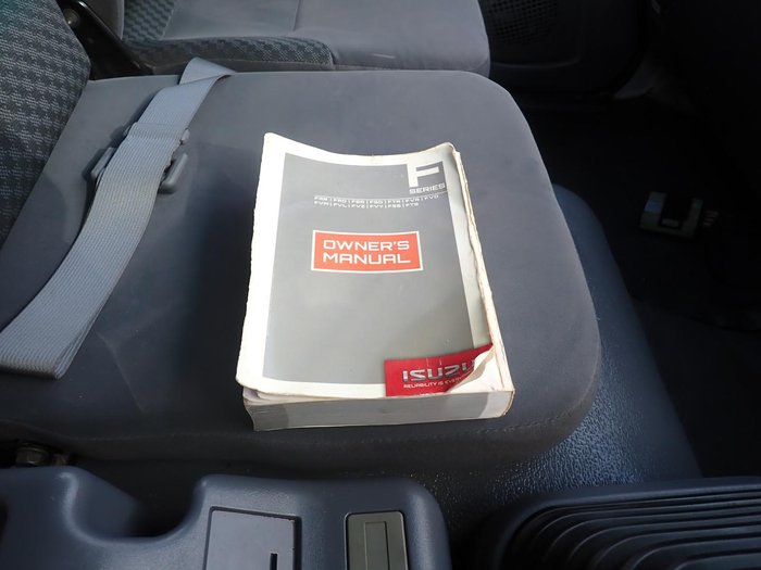 2013 Isuzu Frr 500 WHITE