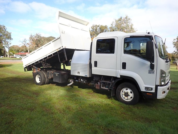 2013 Isuzu Frr 500 WHITE