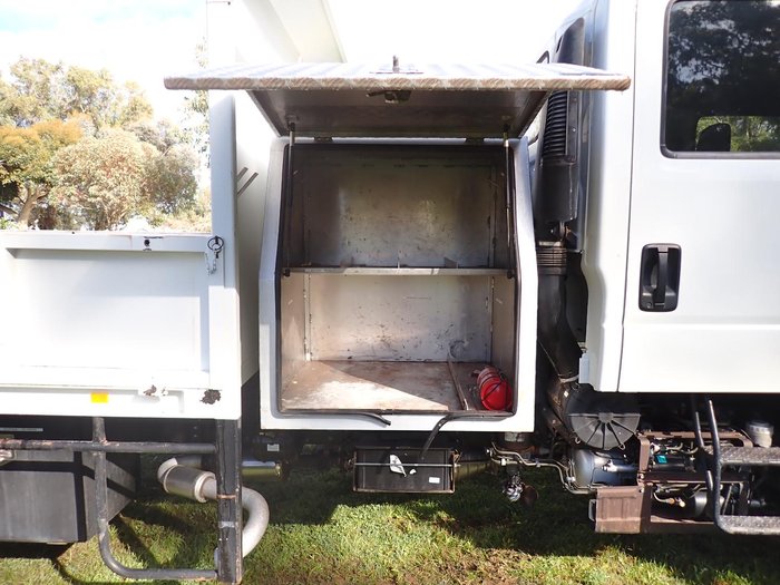 2013 Isuzu Frr 500 WHITE