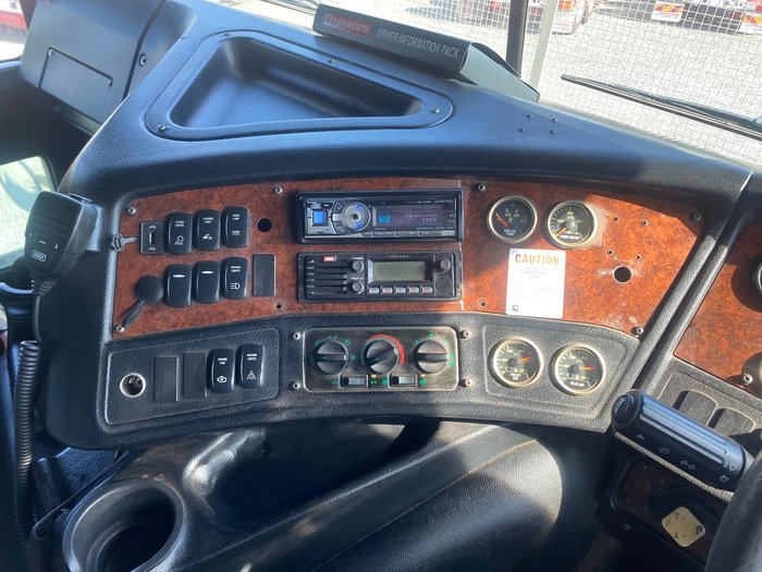 2014 Kenworth K200 600Hp 2.3 CAB White