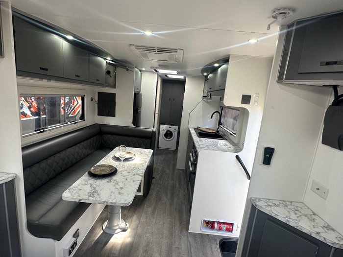 2023 JB Caravans 22' Dirt Road Extreme Family Bunk