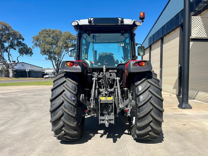 0 Massey Ferguson 5711 Dyna-4 110Hp