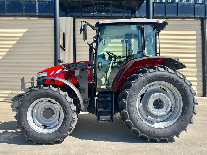 0 Massey Ferguson 5711 Dyna-4 110Hp