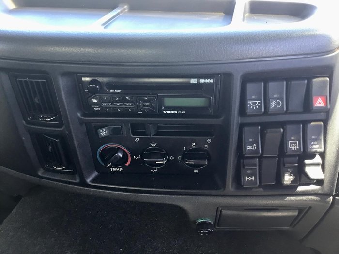 2005 Volvo Fl6-250 6X2 8,6Mt 14Plt Volvo Hist As Traded $50000+Gst FL-250 6X2 WHITE