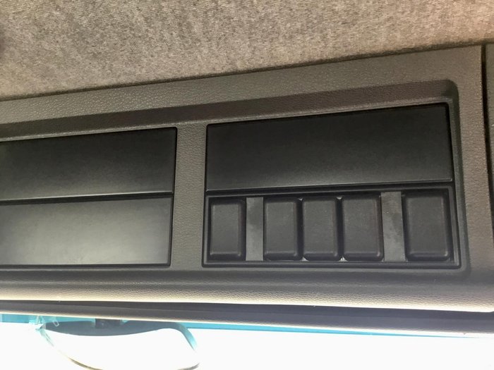 2005 Volvo Fl6-250 6X2 8,6Mt 14Plt Volvo Hist As Traded $50000+Gst FL-250 6X2 WHITE