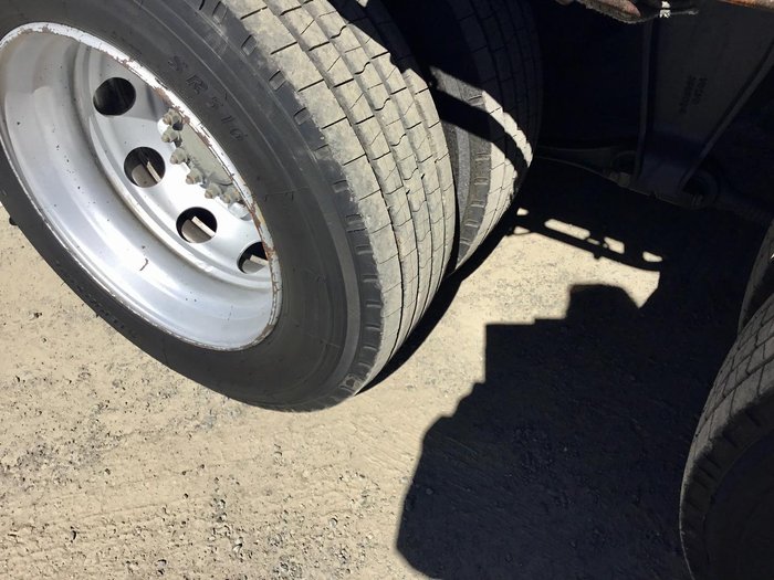 2005 Volvo Fl6-250 6X2 8,6Mt 14Plt Volvo Hist As Traded $50000+Gst FL-250 6X2 WHITE