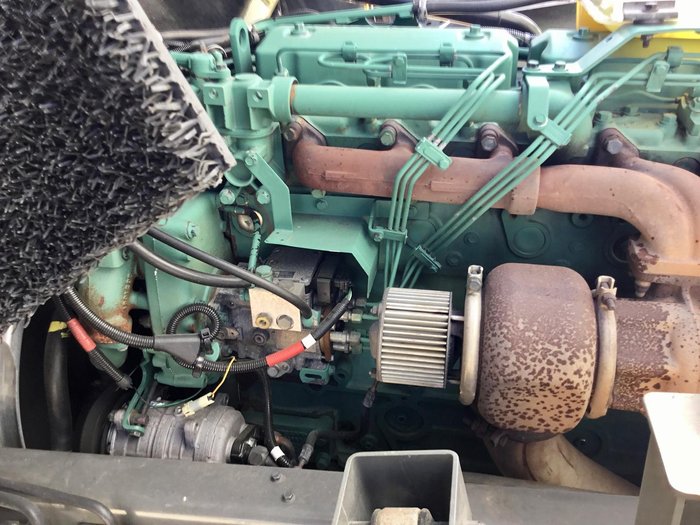 2005 Volvo Fl6-250 6X2 8,6Mt 14Plt Volvo Hist As Traded $50000+Gst FL-250 6X2 WHITE