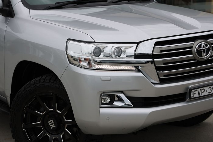 2018 TOYOTA LANDCRUISER LC200 VX (4x4)
