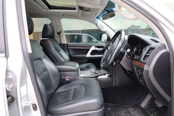 2018 TOYOTA LANDCRUISER LC200 VX (4x4)