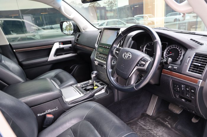 2018 TOYOTA LANDCRUISER LC200 VX (4x4)