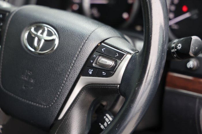 2018 TOYOTA LANDCRUISER LC200 VX (4x4)