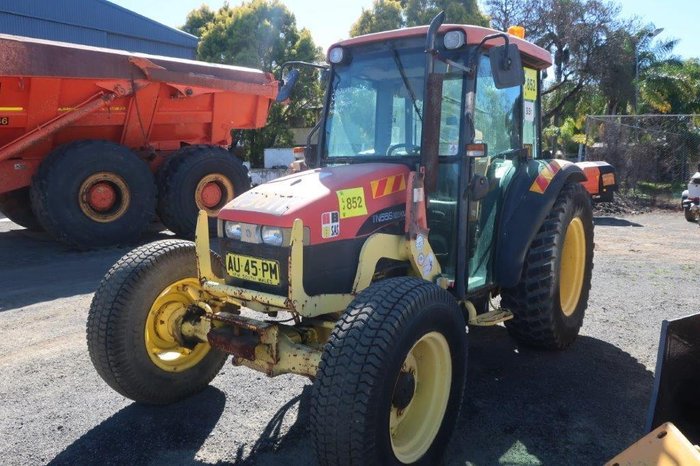 2000 New Holland TN55S TRACTOR   WRECKER