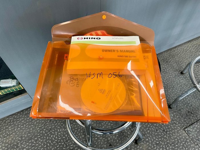 2010 Hino 17270 4 Mt Aads Agi Auto Immac Cond Full Hist $100000+Gst HINO 17270 WHITE