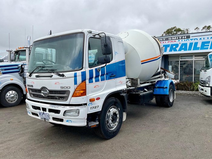 2010 Hino 17270 4 Mt Aads Agi Auto Immac Cond Full Hist $100000+Gst HINO 17270 WHITE