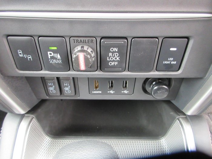 2023 Mitsubishi Triton Xtreme