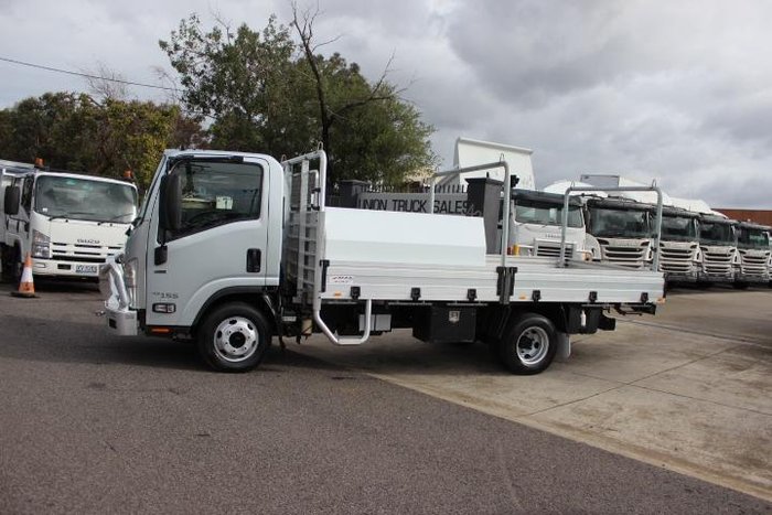 2021 Isuzu N Series NNR 45-150 Traypack SILVER
