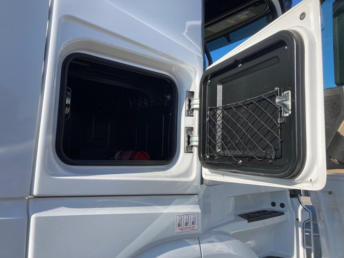2019 Mercedes-Benz Actros 2658LS White