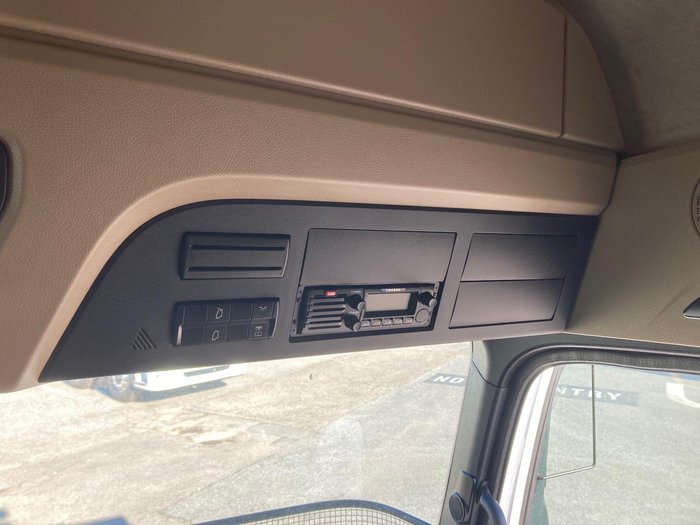 2019 Mercedes-Benz Actros 2658LS White
