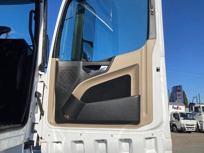 2019 Mercedes-Benz Actros 2658LS White