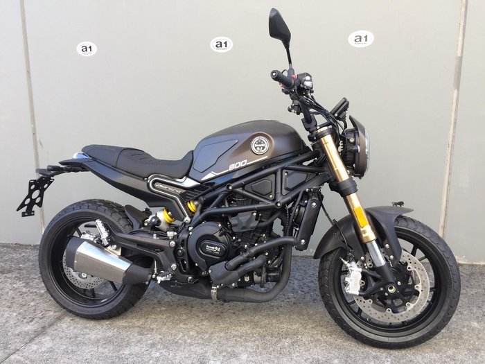 2022 Benelli Leoncino 800 