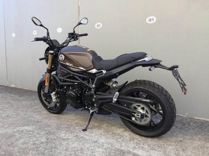 2022 Benelli Leoncino 800