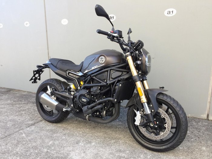 2022 Benelli Leoncino 800