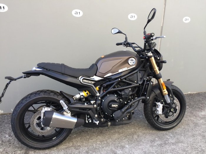 2022 Benelli Leoncino 800 