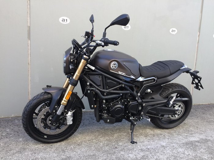 2022 Benelli Leoncino 800 