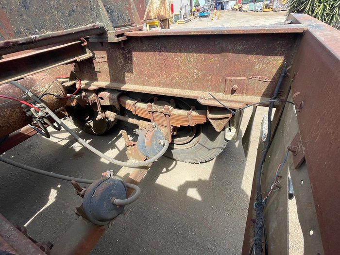 1981 CUSTOM BUILT 12M Tri/A Log Trailer