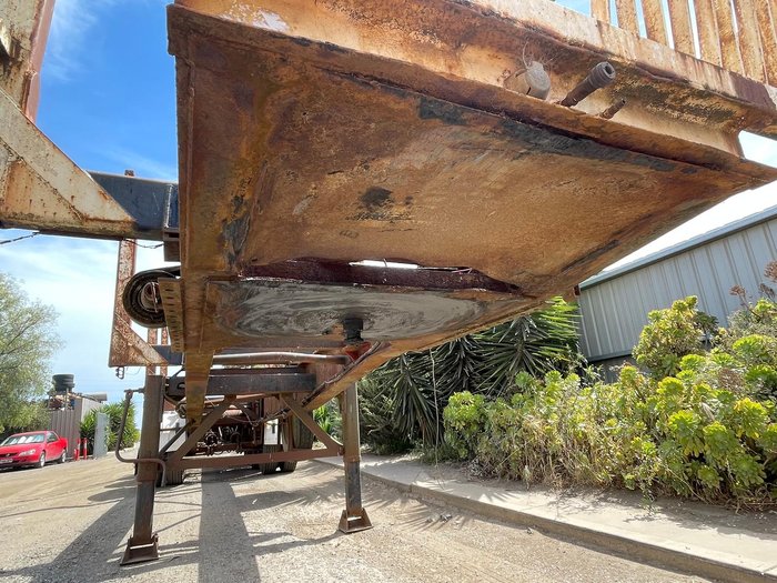 1981 CUSTOM BUILT 12M Tri/A Log Trailer