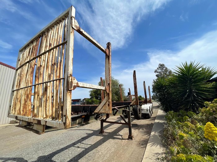 1981 CUSTOM BUILT 12M Tri/A Log Trailer