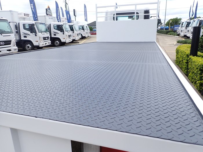 2023 HYUNDAI EX9 ELWB WHITE