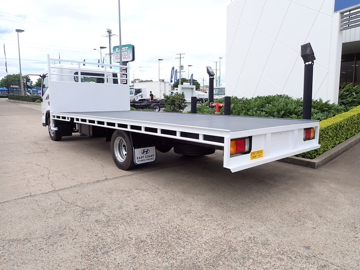 2023 HYUNDAI EX9 ELWB WHITE