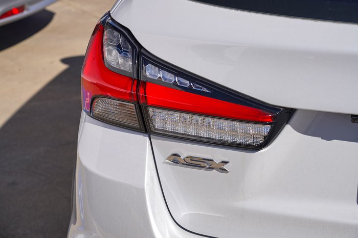 2024 Mitsubishi ASX ES