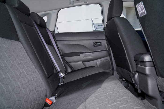 2024 Mitsubishi ASX ES
