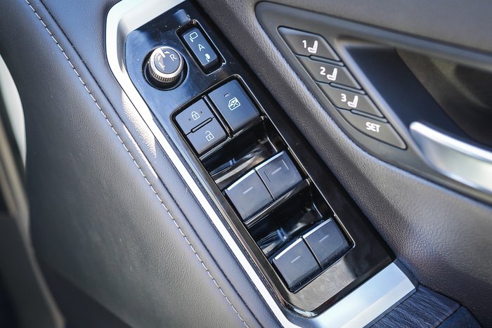 2021 Toyota LANDCRUISER Sahara ZX