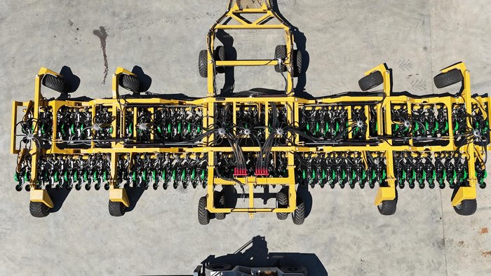 0 SERAFIN ULTISOW S18/S20 BI FOLD SINGLE DISC AIR SEEDER NEW YELLOW