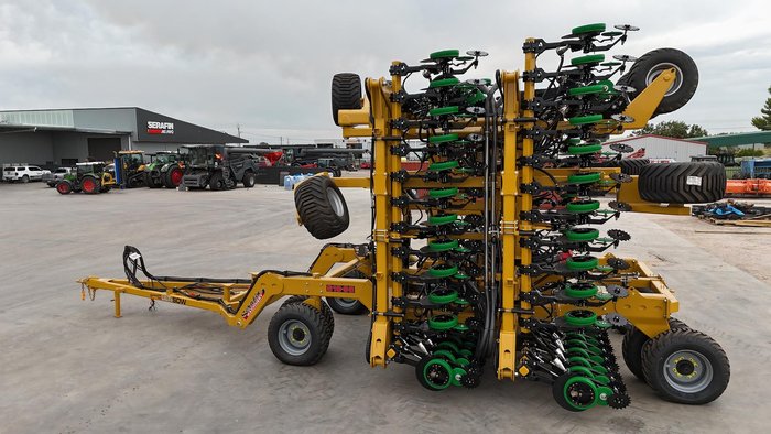 0 SERAFIN ULTISOW S18/S20 BI FOLD SINGLE DISC AIR SEEDER NEW YELLOW