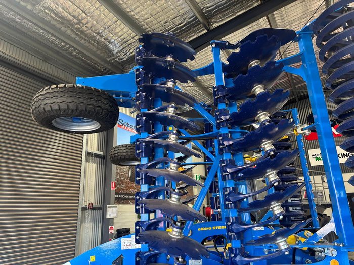 0 Farmet Softer 6Ps Trailed Speed Disc With Vee Roller New BLUE