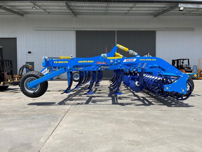 0 FARMET TRIOLENT TX600PS TRAILED TYNE CULTIVATOR BLUE