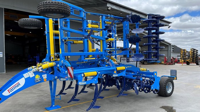 0 FARMET TRIOLENT TX600 PS TRAILED TYNE CULTIVATOR BLUE