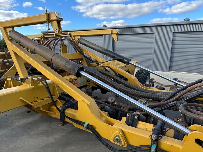 0 Serafin Ultisow S50 62 SINGLE DISC SEEDER BAR USED Yellow
