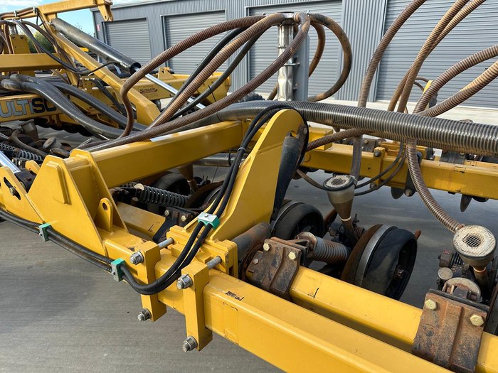 0 SERAFIN ULTISOW S50 62 SINGLE DISC SEEDER BAR USED YELLOW