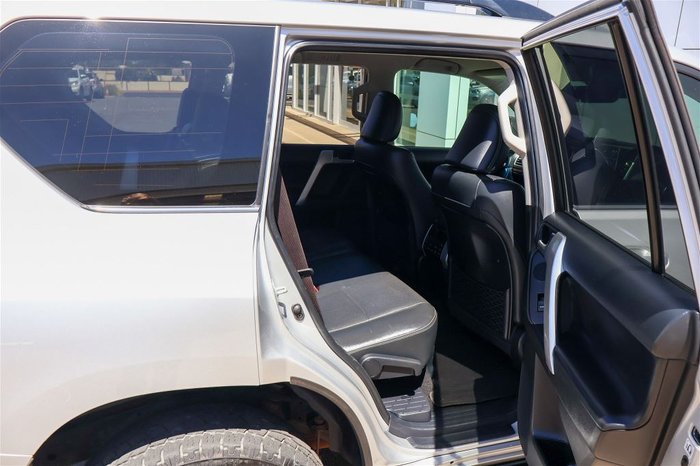2019 Toyota Prado PRADO DSL WGN AT VX 4277430 003